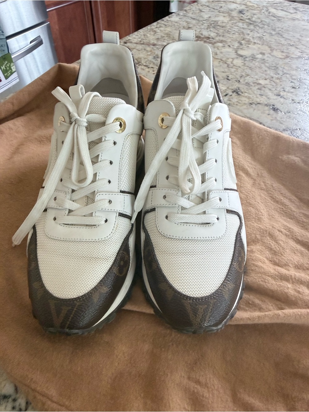 Louis Vuitton White & Brown Women's LV Low-Top Sneakers with Gold Accent - Picture 2 of 9